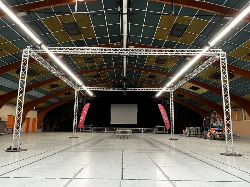 Structure gril pour éclairage Gala de Boxe - STE AUDIO Millau