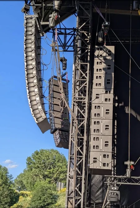 Sonorisation, éclairage et vidéo pour concert, festival, évènementiel, manifestation sportive en Aveyron, Occitanie par STE AUDIO